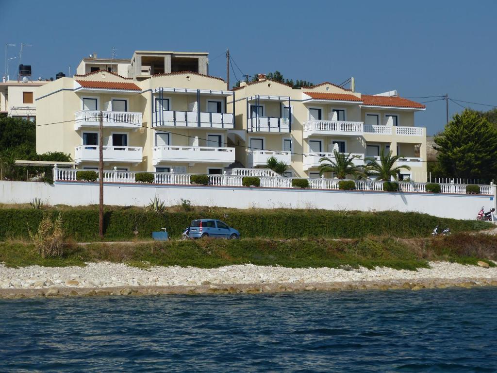 Ostria Seaside Studios And Apartments Katarraktis  Экстерьер фото